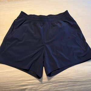 Lululemon Pacebreaker Short, linerless, size medium, 5 inches